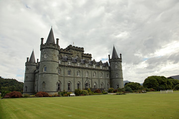 Path to Inverary Castle