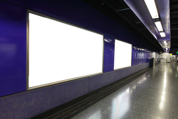 Obraz premium Blank Billboard in metro subway station