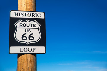 Panneau routier Route 66 en Arizona USA