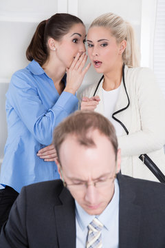 Mobbing und Schikane unter Arbeitskollegen