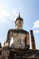 Obraz premium ancient statue of buddha