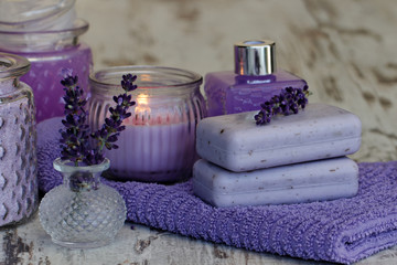Obraz na płótnie Canvas Wellness mit Lavendel