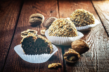muffin with nuts