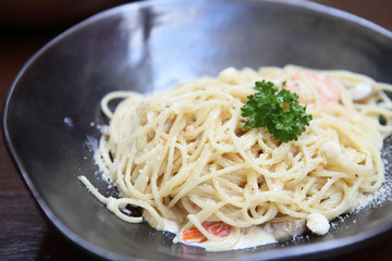 Spaghetti Carbonara with shrimp