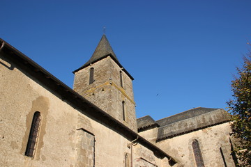 Fototapeta na wymiar Le clocher de l'église de Lubersac (Corrèze)
