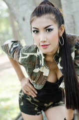 Naklejka premium sexy women in army clothes