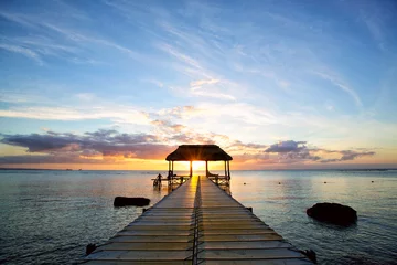 Tissu par mètre Île Silhouette de jetée contre le beau coucher de soleil à l& 39 île Maurice