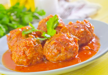 meat ball with tomato sauce