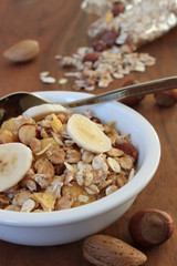 Nuss-Müsli mit Banane