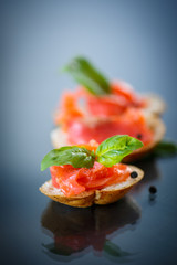 sandwich with salted salmon