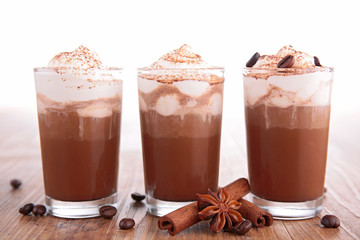 coffee or chocoate with cream