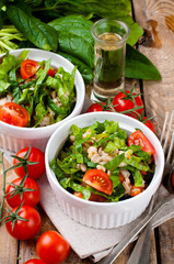 vegetable salad with spinach