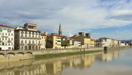 Fototapeta na wymiar Florence landscape with reflection on Arno river