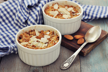Apple crumble