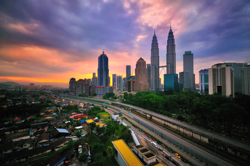 Naklejka premium Kuala Lumpur City during sunrise