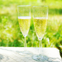 Two glasses of champagne