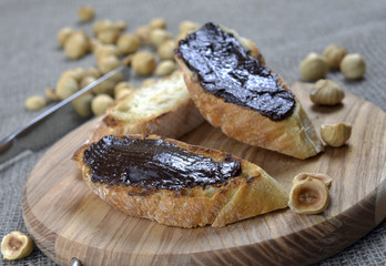 Bread with chocolate cream