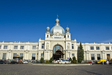 Fototapeta na wymiar Lvov, Main Railway station