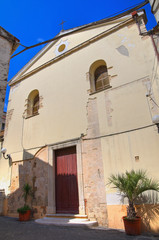 Fototapeta na wymiar Kościół St Peter. Rodos Garganico. Apulia. Włochy.