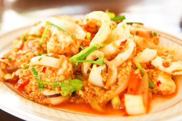 seafood with curry powder .