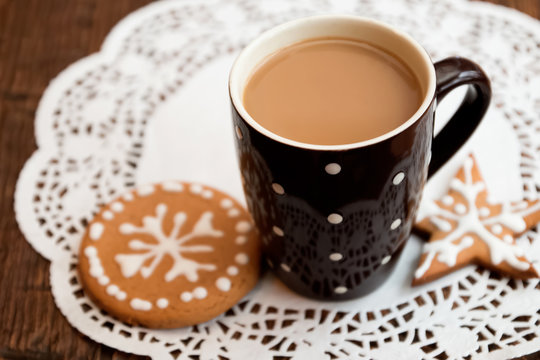 Coffee and gingerbread cookie