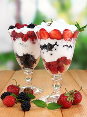 Natural yogurt with fresh berries