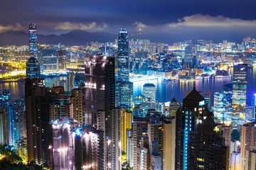 Stoff pro Meter Hong Kong skyline from Peak at mid night © leungchopan