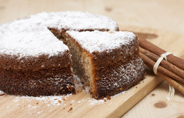 Rusks pie with cinnamon and powdered sugar.