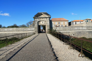 Fototapeta na wymiar Fortifications de Saint Martin de Ré