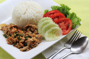 Garlic and pepper fried pork on rice