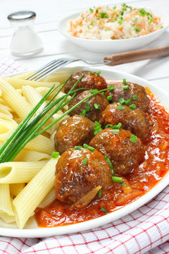 Pork meatballs with pasta and tomato sauce