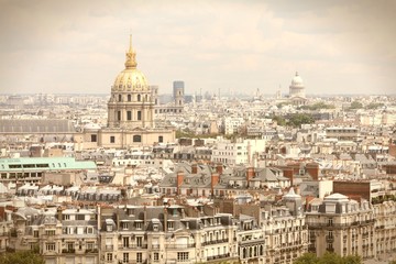 Fototapeta na wymiar Paris in sepia tone