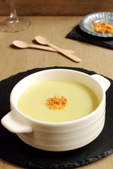 Courgette or zucchini soup with dry fried onions