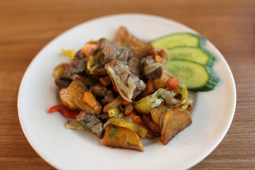 Roast meat with vegetables