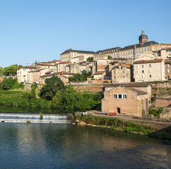 Fototapeta premium Albi, bridge over the Tarn river