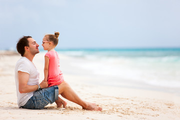 Fototapeta premium Father and daughter at beach