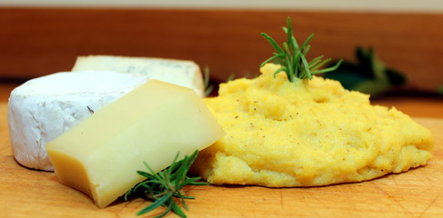 polenta con formaggi