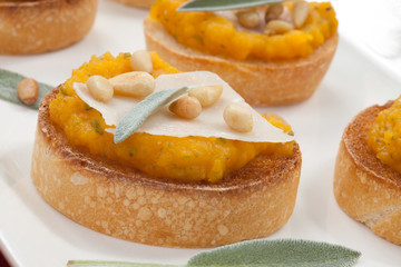 Butternut-Sage Crostini