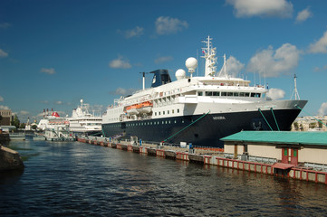 Cruise ship "Minerva", Angliyskaya emb., St. Petersburg