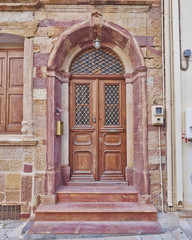 Fototapeta na wymiar elegant urban house entrance, Greece