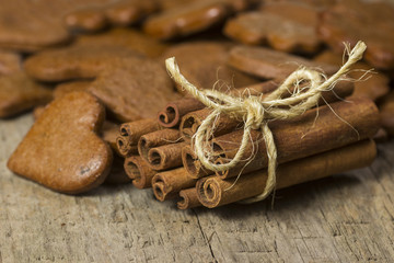 Ginger cookies with cinnamon sticks