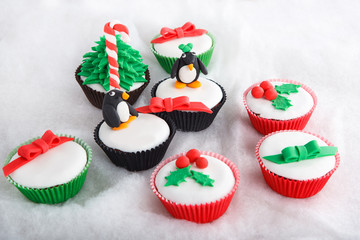 Christmas cupcake with white fondant frosting