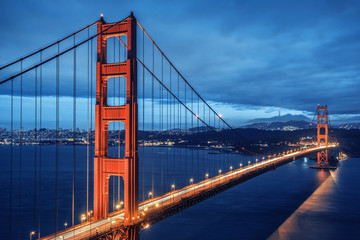 Fototapeta na wymiar Golden Gate Bridge, blue hour