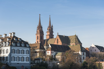 Fototapeta premium Basel, historische Altstadt mit Münster, Rhein, Schweiz