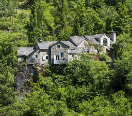 Fototapeta na wymiar Gorges du Tarn, village