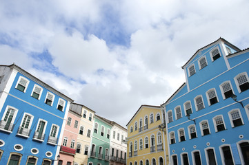 Fototapeta na wymiar Kolorowe architektury kolonialnej Pelourinho Salvador Brazylia
