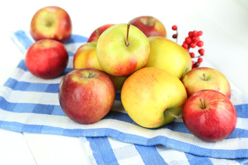 Fototapeta na wymiar Juicy apples isolated on white