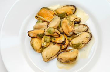 Cooked mussels