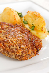 schnitzel with potatoes