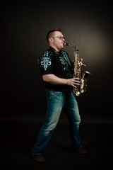 Fototapeta na wymiar Saxophonist portrait
